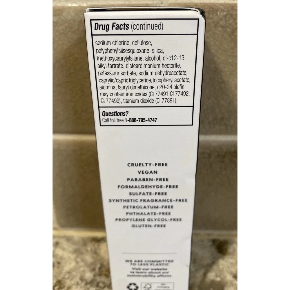 bareMinerals BAREPRO 24HR MATTE FOUNDATION SPF 20 light 26 cool
